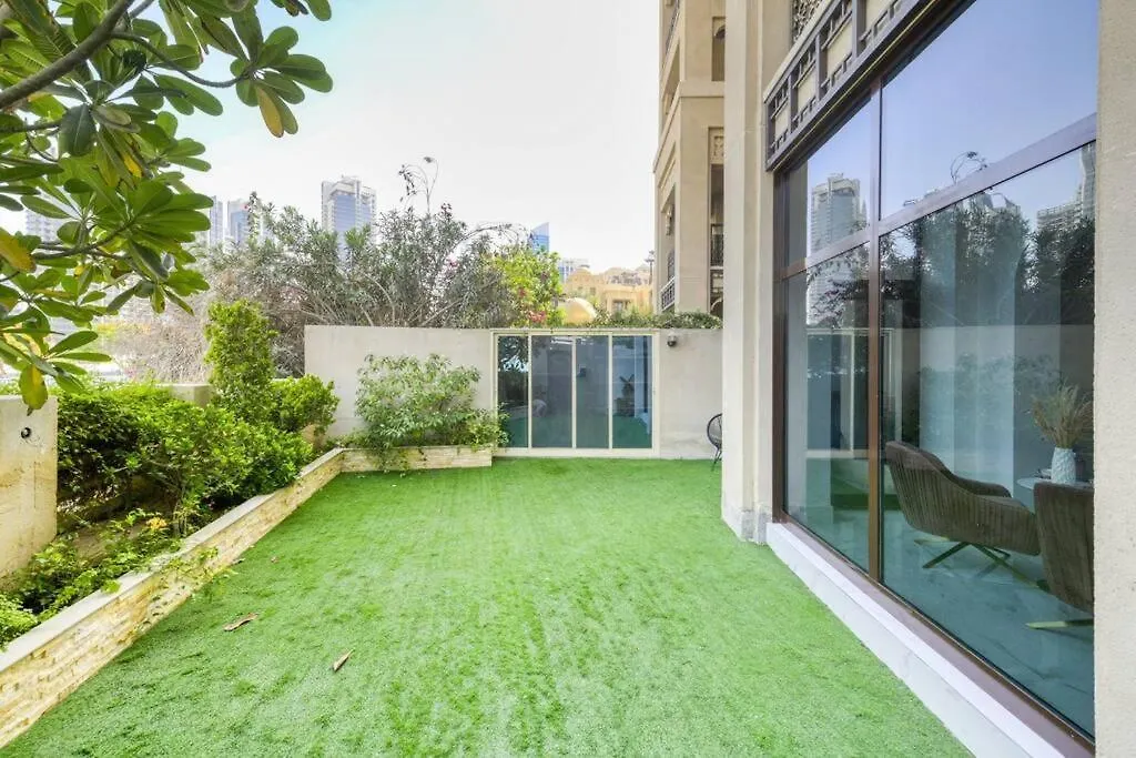 Downtown Beautiful 1Bed With Outdoor Garden Apartamento Dubai Emirados Árabes Unidos