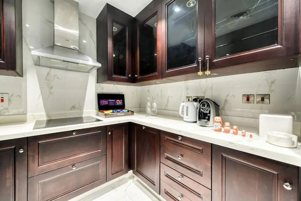 Downtown Beautiful 1Bed With Outdoor Garden Apartamento Dubai