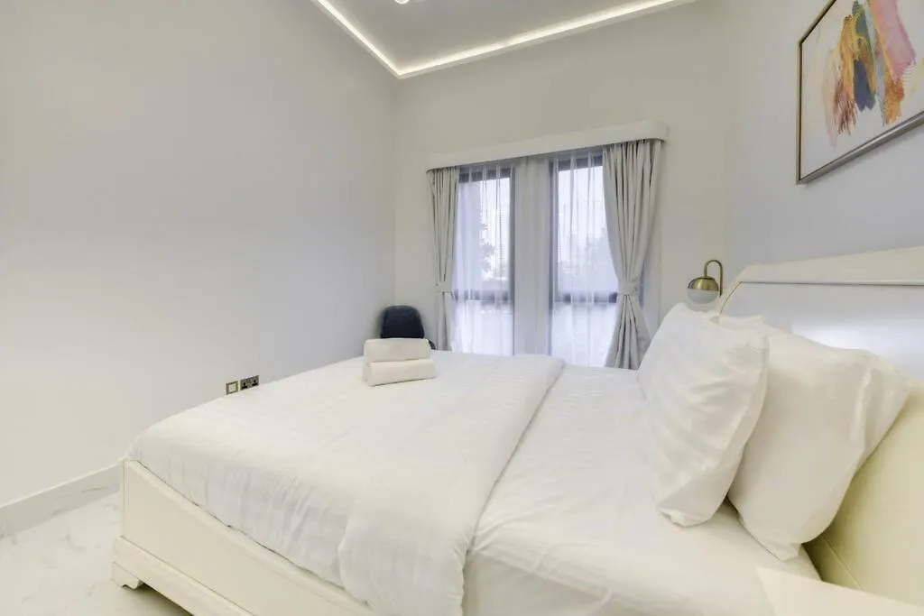 Downtown Beautiful 1Bed With Outdoor Garden Apartment Dubai United Arab Emirates